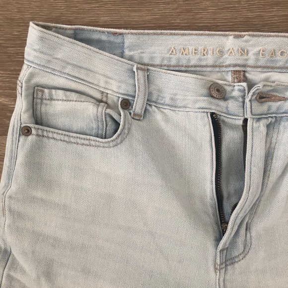 AE mom jeans size 4 regular - Picture 3 of 3